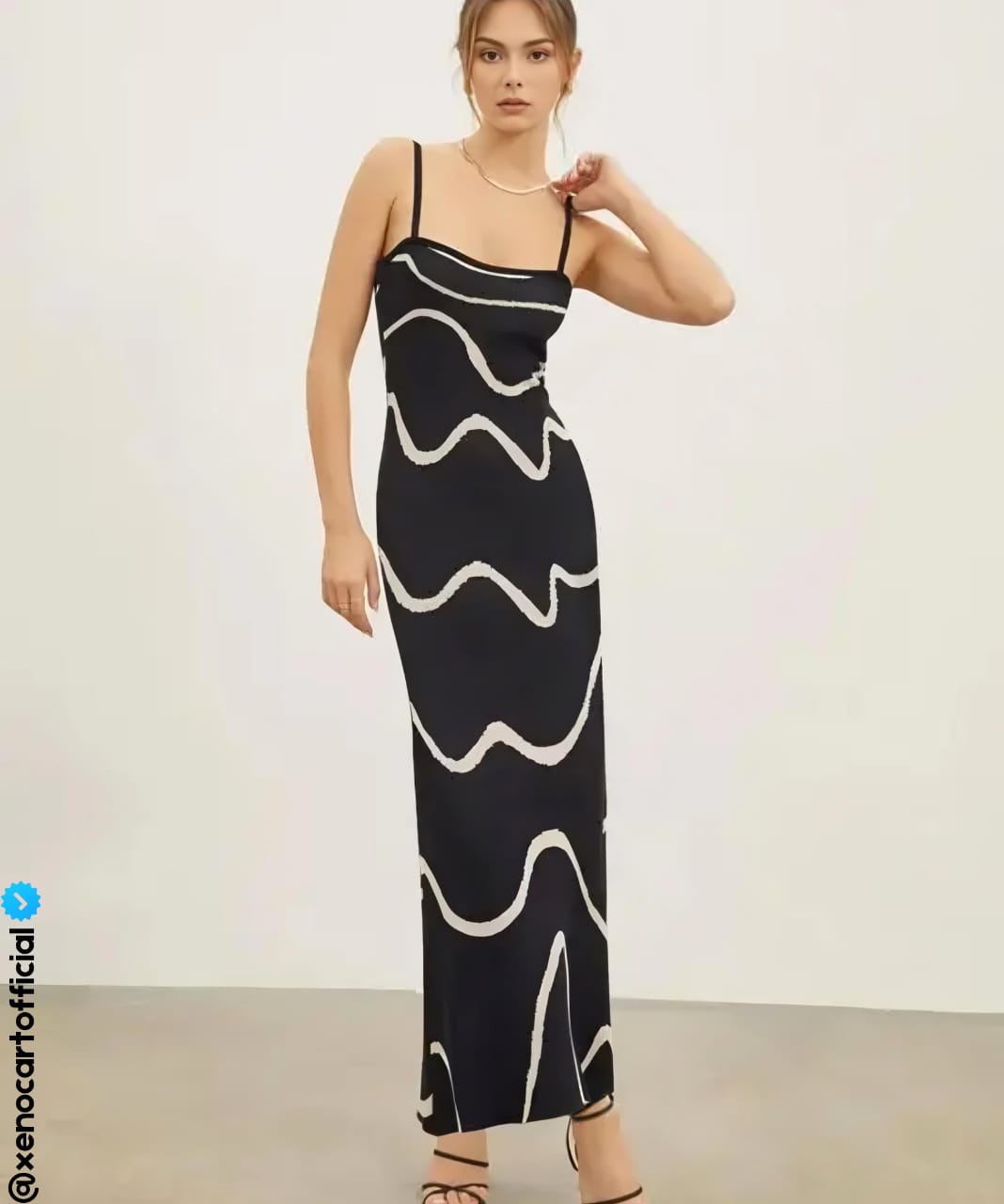 Elegant Wave-Print Maxi Dress