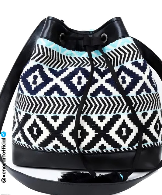Boho Chic Aztec Bucket Bag – Stylish & Spacious ✨