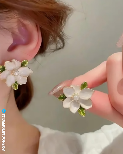Elegant Floral Pearl Stud Earrings