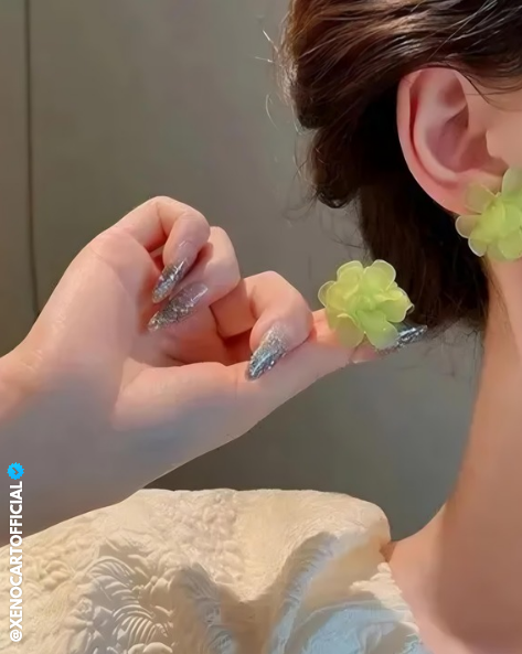 🌿 Fresh Green Floral Stud Earrings